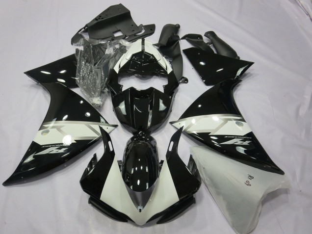 2012-2014 Glossy Black White Silver Yamaha R1 Motorcycle Fairings UK