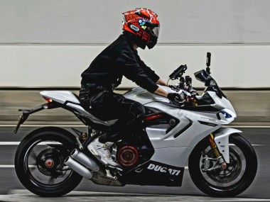 Buy 2021-2024 White Black Ducati 2021-2024 Ducati Supersport 950/950S Motorcycle Fairings UK