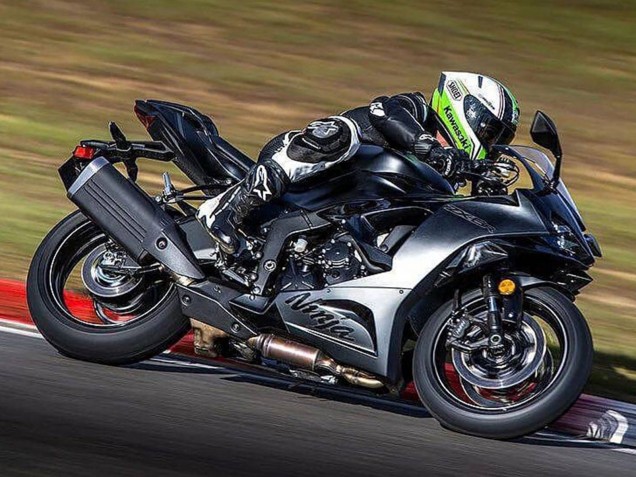 2023-2025 Matte Black Kawasaki ZX6R Motorcycle Fairing UK