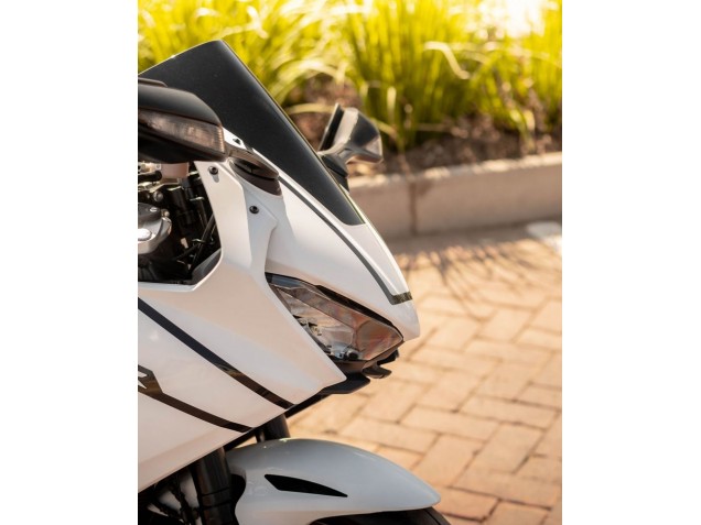 2017-2024 White with Black Stripe Fireblade Honda CBR1000RR Motorcycle Fairings UK