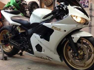 Buy 2005 White Gold Yamaha YZF 600 R6 Motorcycle Fairings UK