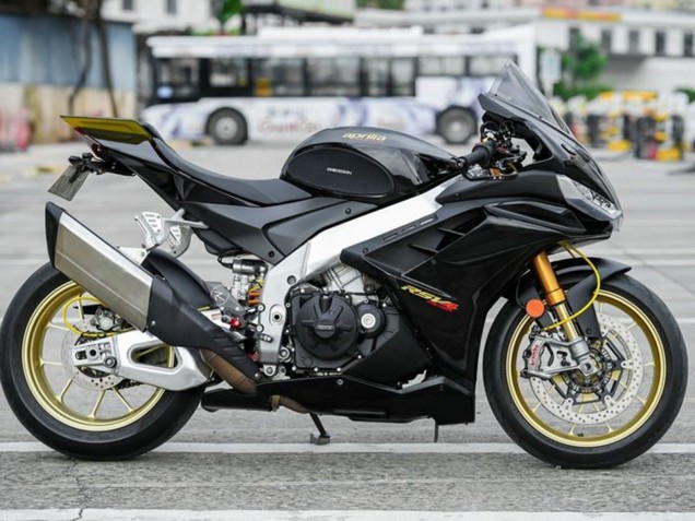 2021-2024 Black Aprilia RSV4 1100 Motorcycle Fairings UK