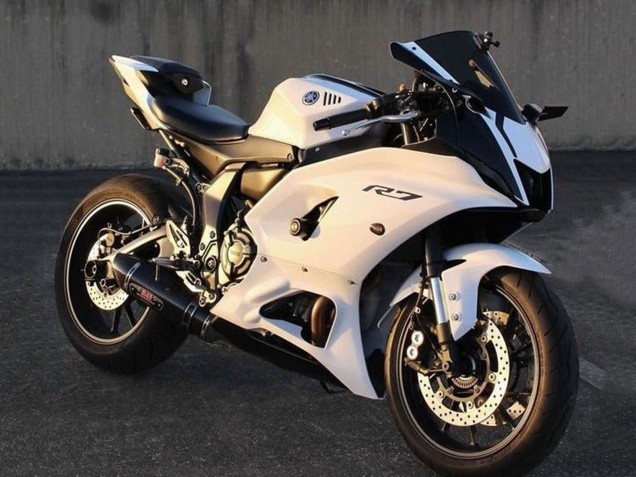 2021-2024 White Black Yamaha YZF R7 Motorcycle Fairings UK