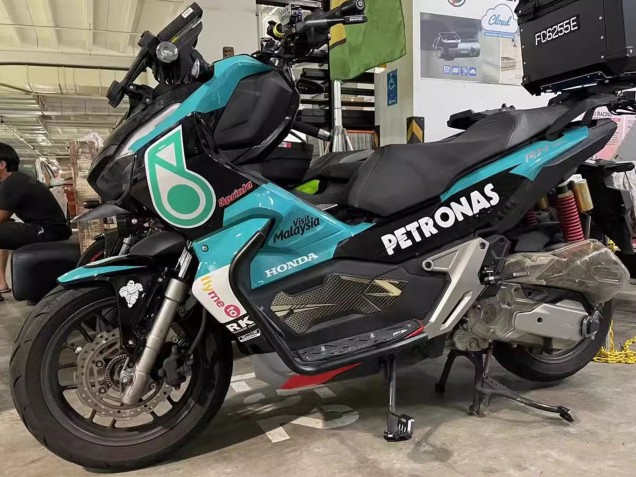 2018-2021 Blue Green Red Glossy Black Petronas Honda ADV150 Motorcycle Fairings UK